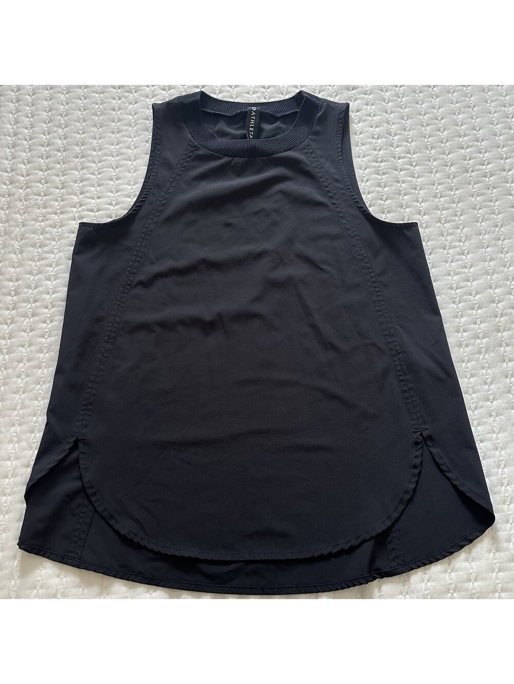 Athleta Black Athletic Tank Top Crew Neck Curved Split Hem Shirt XS Extra Small